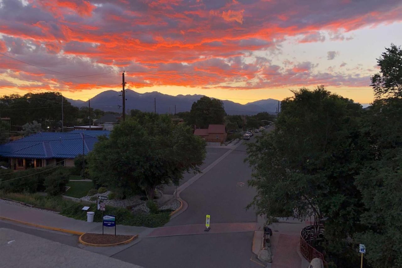 0660 Downtown Salida Condo With Balcony Exterior photo